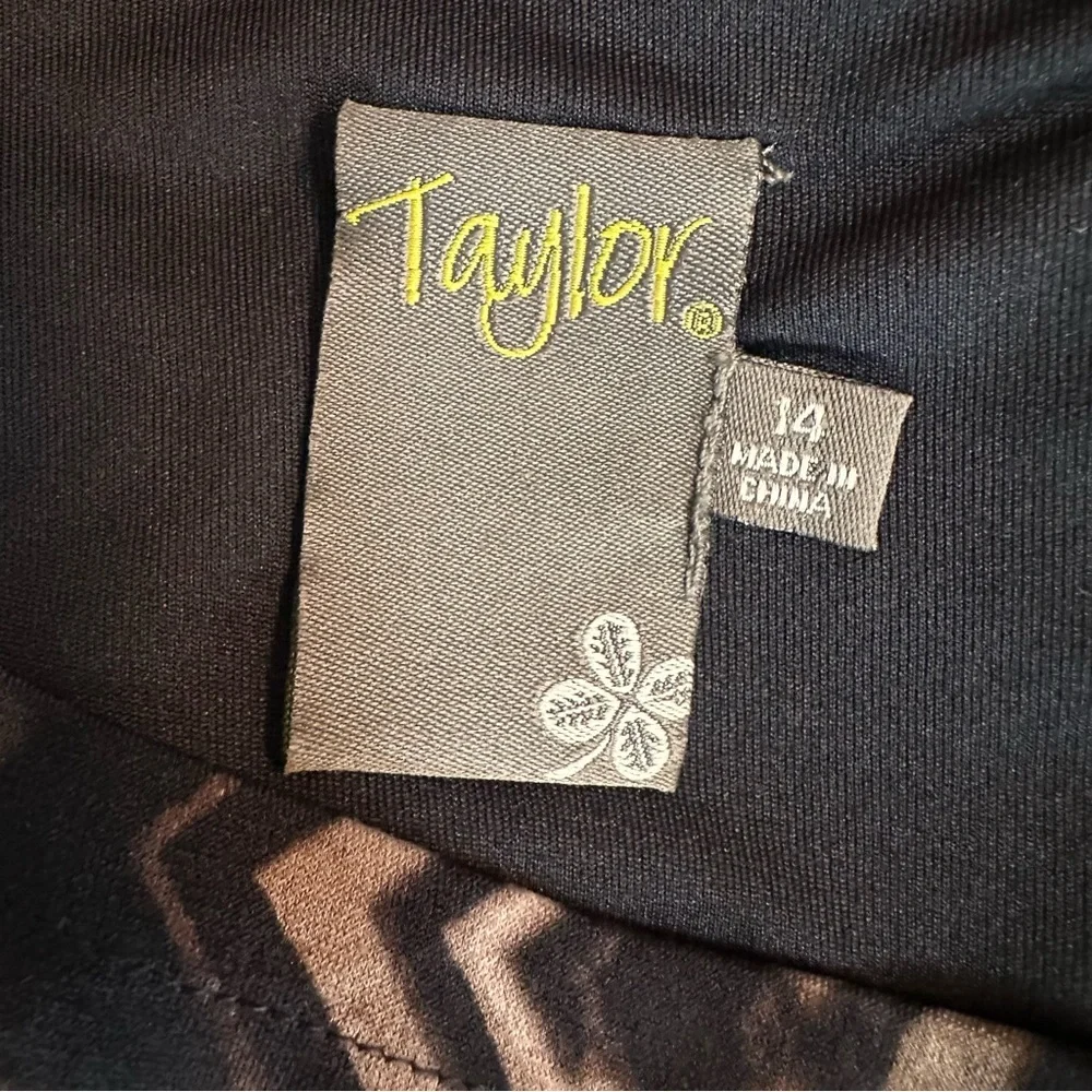 Taylor Monochrome Swirl Sleeveless Midi Vacation Dress, 14